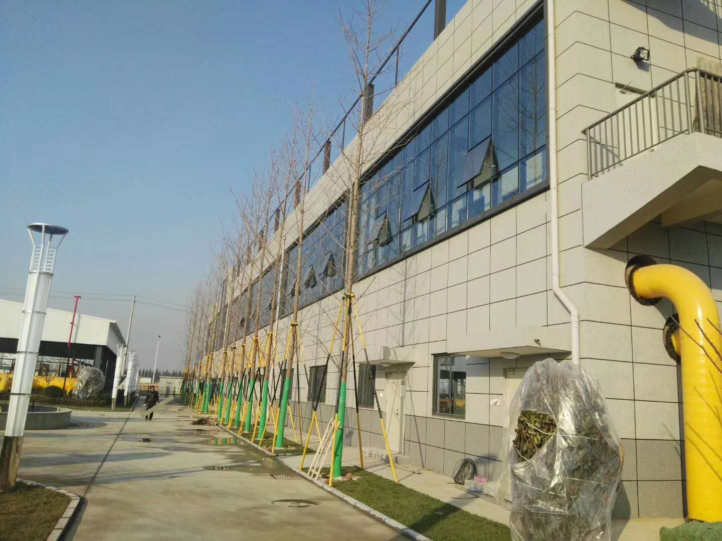 长安热力公司锅炉外墙理石漆涂料工程
